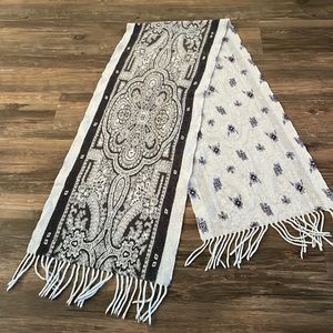 Cashmere scarf